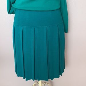 📍LAST CHANCE📍Vtg 💙💚Wool pleated skirt FIRM